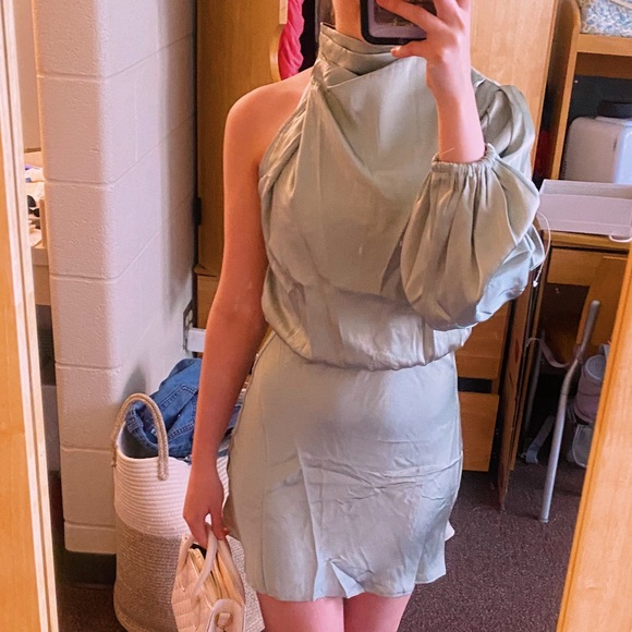 Hello Molly - Meet Tonight Dress Sage - Picture 3 of 6